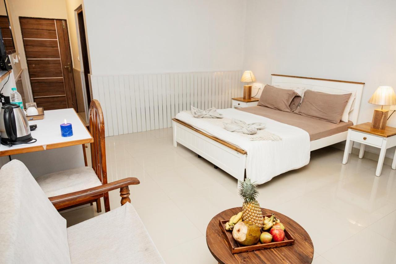 Hotel Fourteen Pods By The Sea Morjim Esterno foto